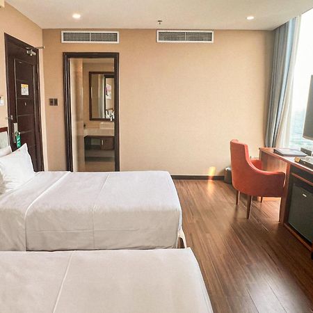 Yarra Ocean Suites Danang Buitenkant foto
