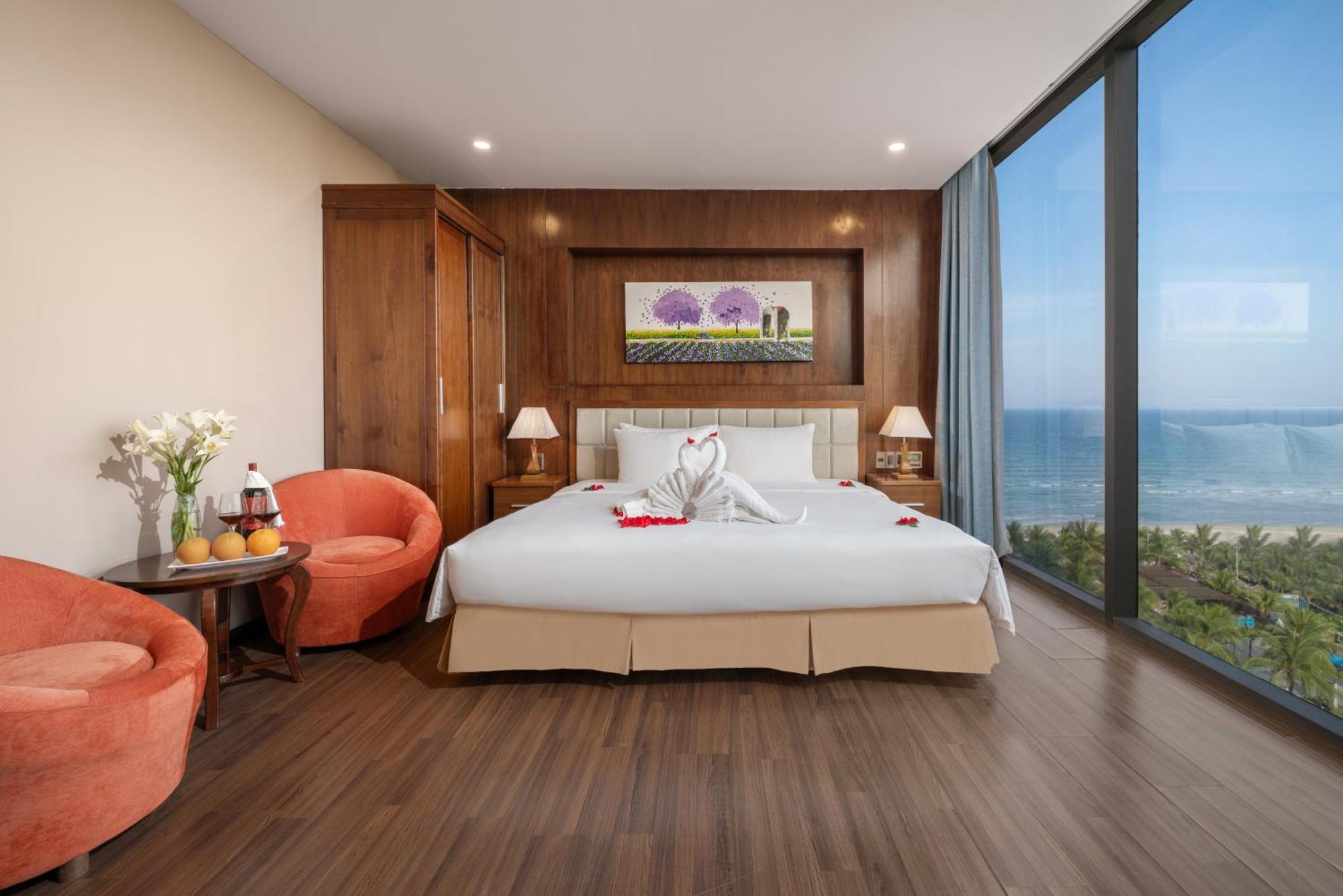 Yarra Ocean Suites Danang Buitenkant foto