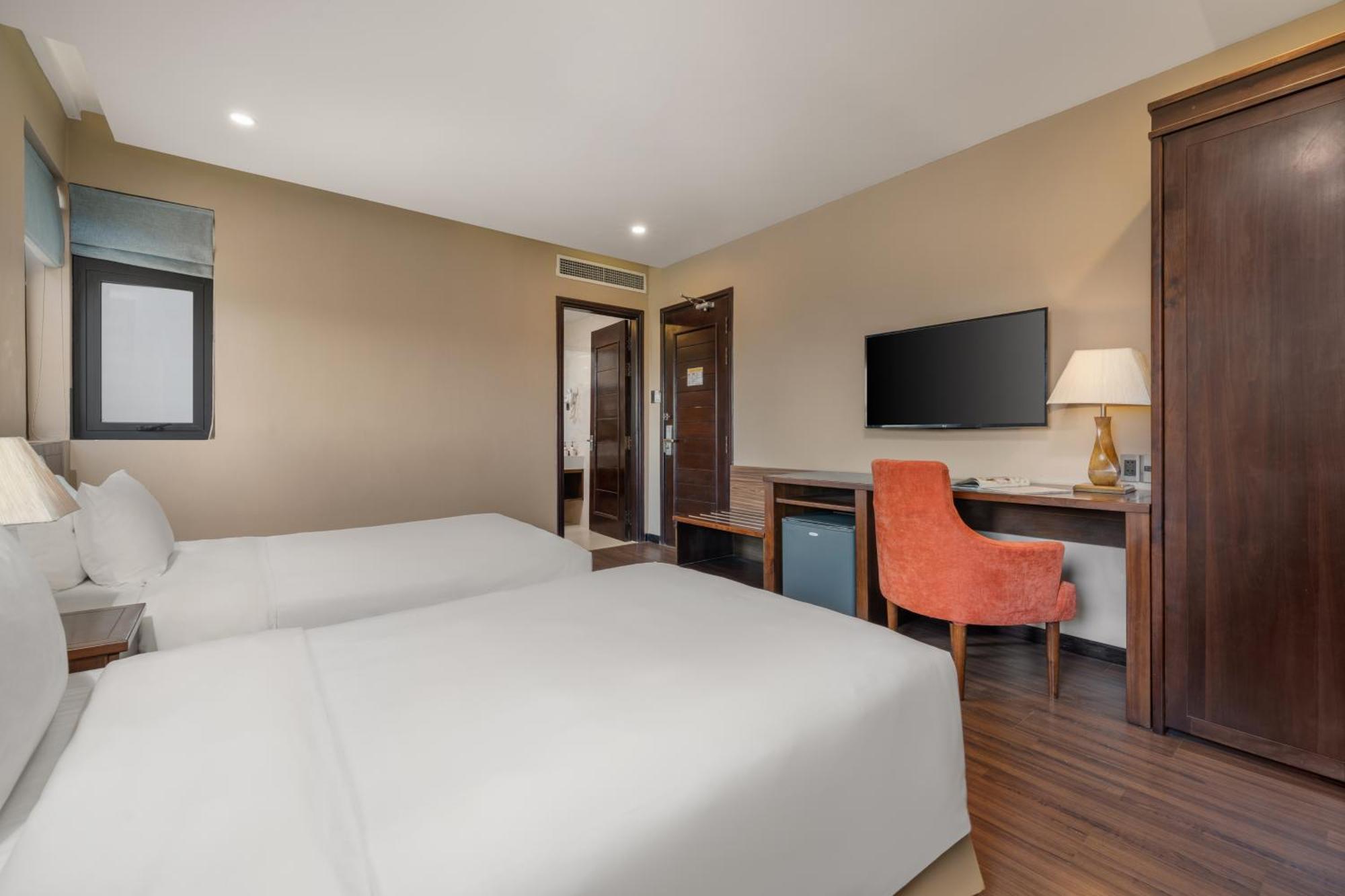 Yarra Ocean Suites Danang Buitenkant foto