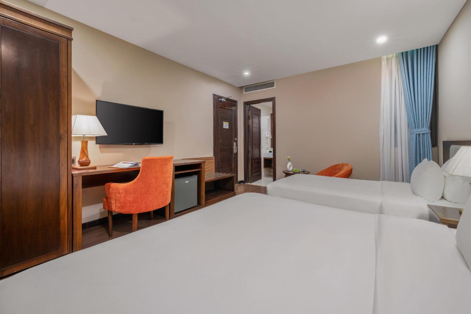 Yarra Ocean Suites Danang Buitenkant foto