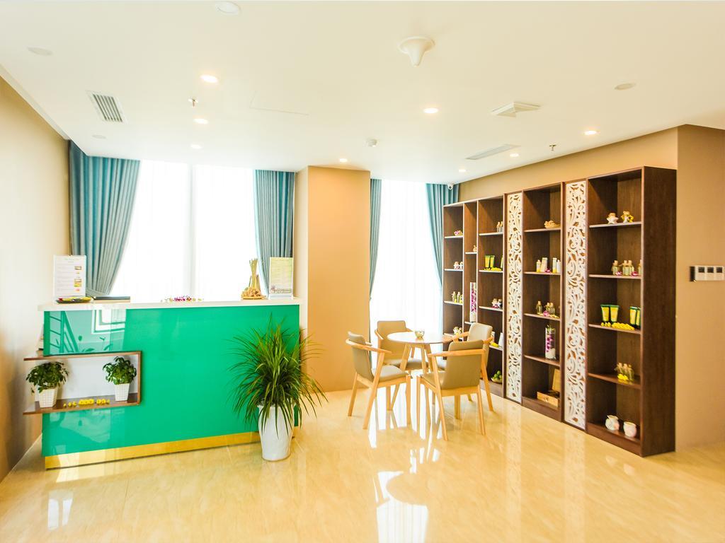 Yarra Ocean Suites Danang Buitenkant foto