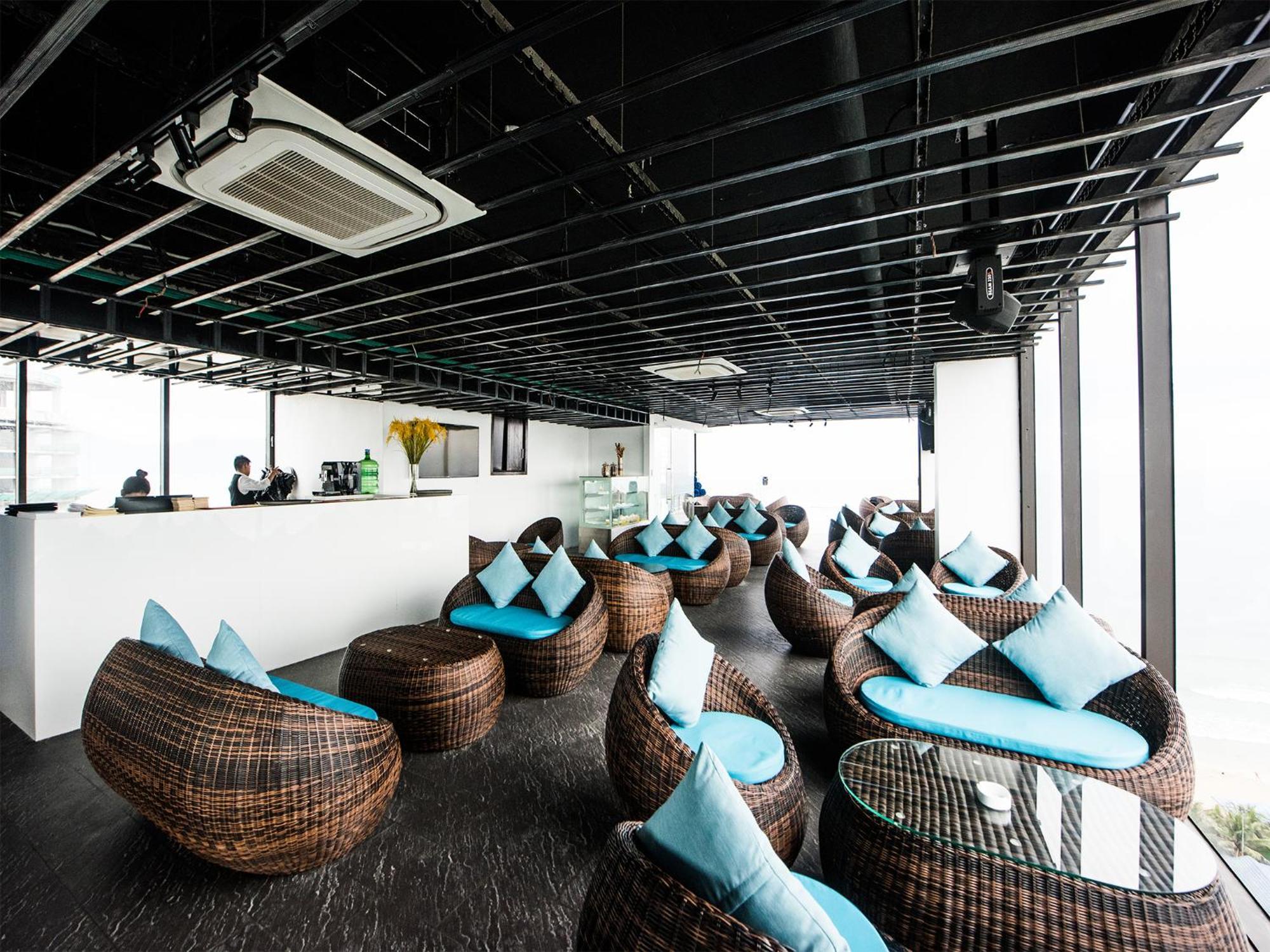 Yarra Ocean Suites Danang Buitenkant foto