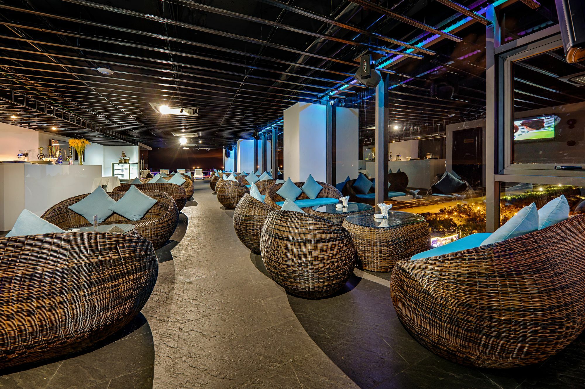 Yarra Ocean Suites Danang Buitenkant foto