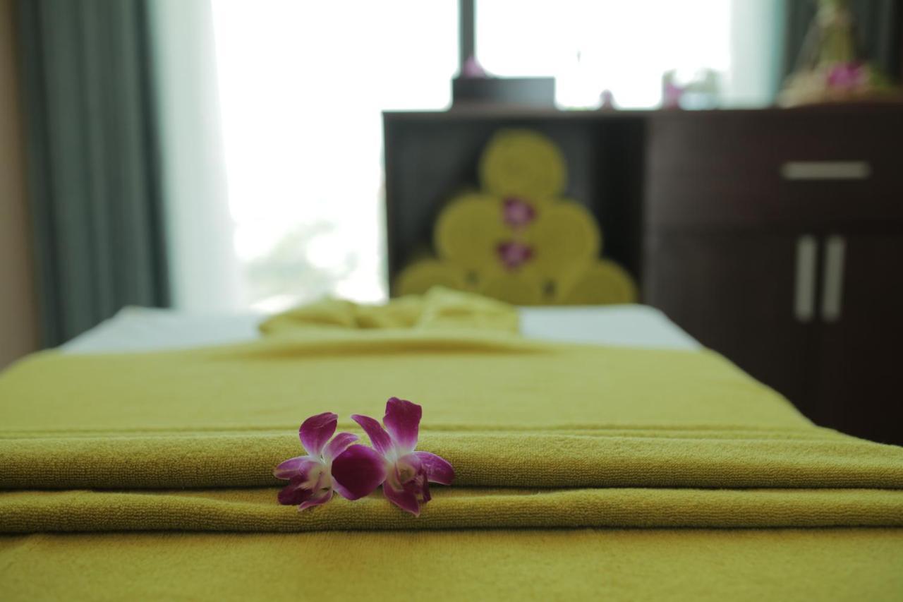 Yarra Ocean Suites Danang Buitenkant foto